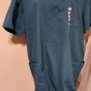 Cherokee scrub top size extra large